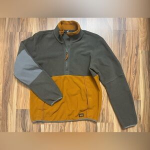 REI men pullover 1/2 zip pullover fleece